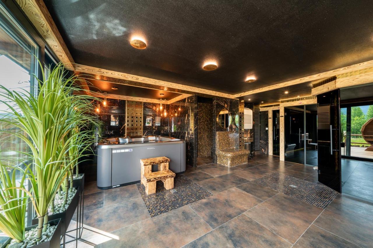 Apartamenty Wellness & Spa Cztery Pory Roku กอสเชียลิสกอ ภายนอก รูปภาพ